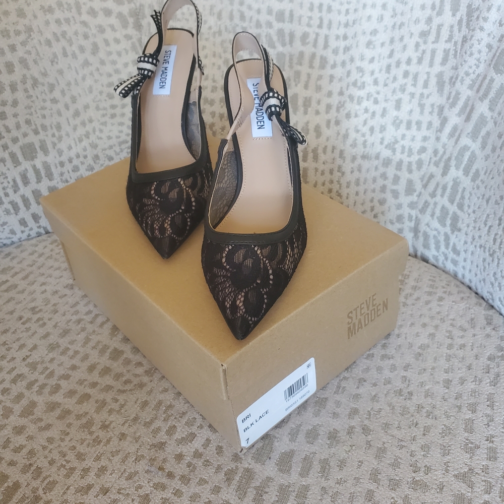 Steve Madden Black Lace Slingback Heels - Picture 3 of 4